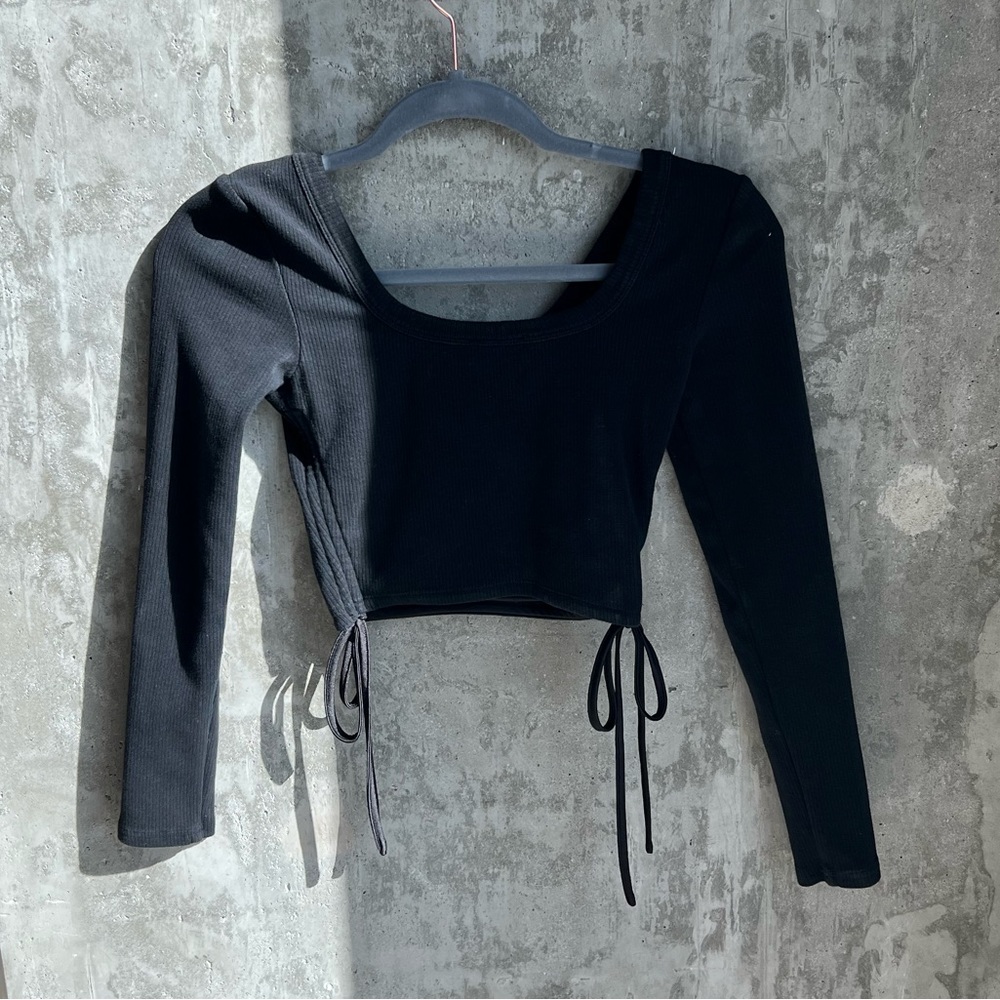 Tiger Mist Ribbed Ruched Drawstring Cropped LS Tee - Picture 2 of 3